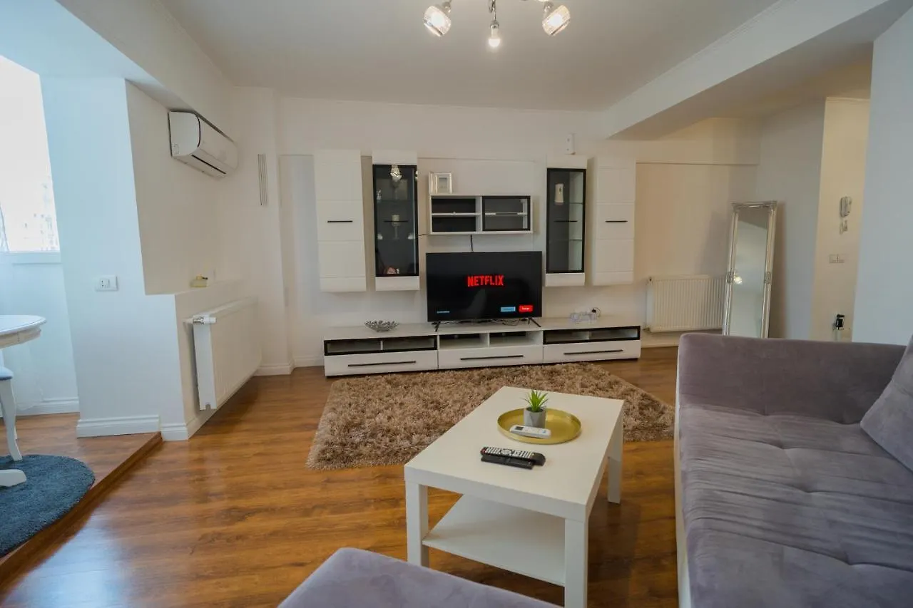 Cozy & Spacious 2Br Apartment With Netflix Bucharest