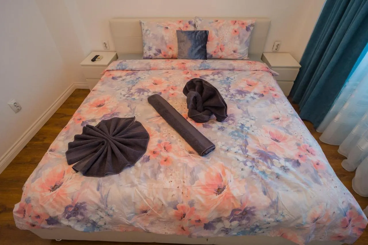 Cozy & Spacious 2Br Apartment With Netflix Bucharest