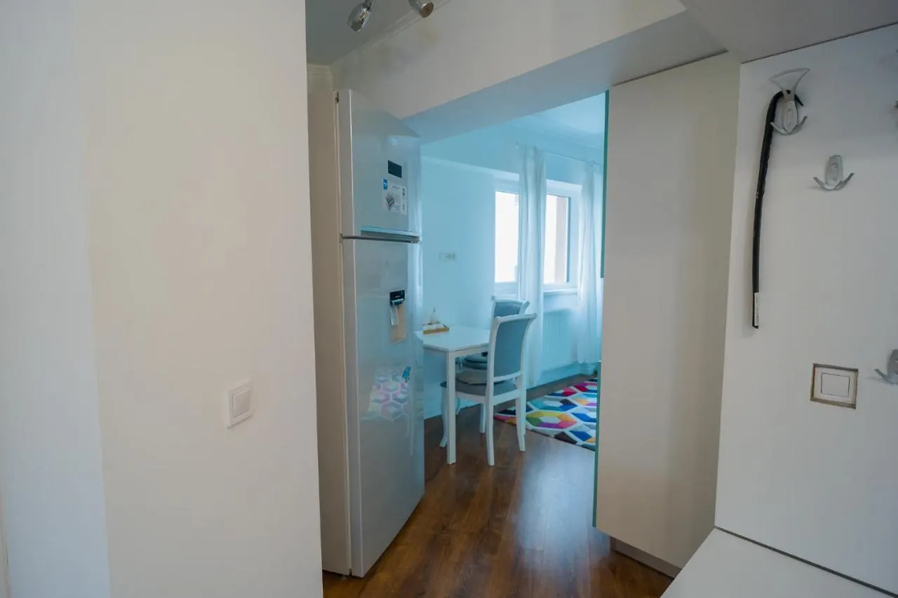 Cozy & Spacious 2Br Apartment With Netflix Bucharest