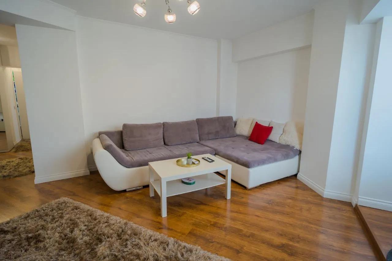 Cozy & Spacious 2Br Apartment With Netflix Bucharest 0*,  Romania