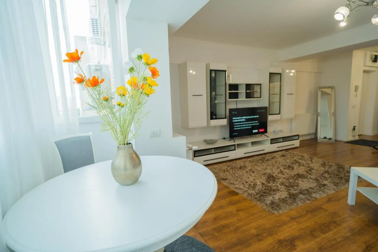 Cozy & Spacious 2Br Apartment With Netflix Bucharest Romania