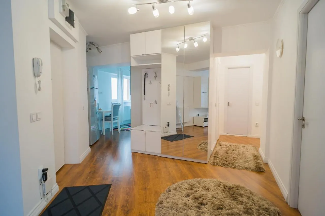 Cozy & Spacious 2Br Apartment With Netflix Bucharest Romania