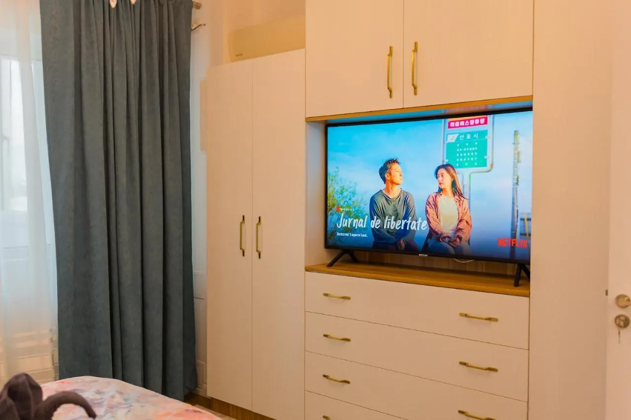 Cozy & Spacious 2Br Apartment With Netflix Bucharest