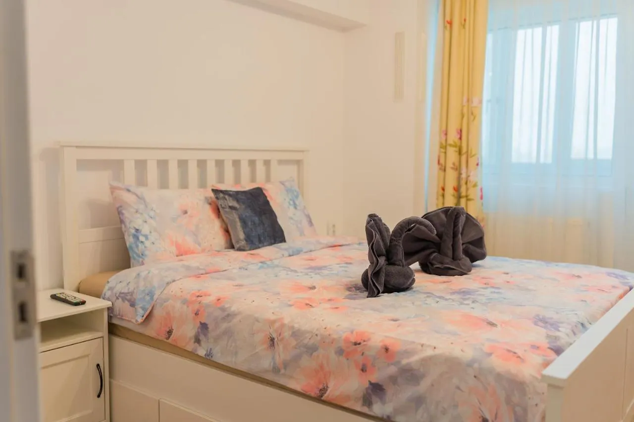 Cozy & Spacious 2Br Apartment With Netflix Bucharest