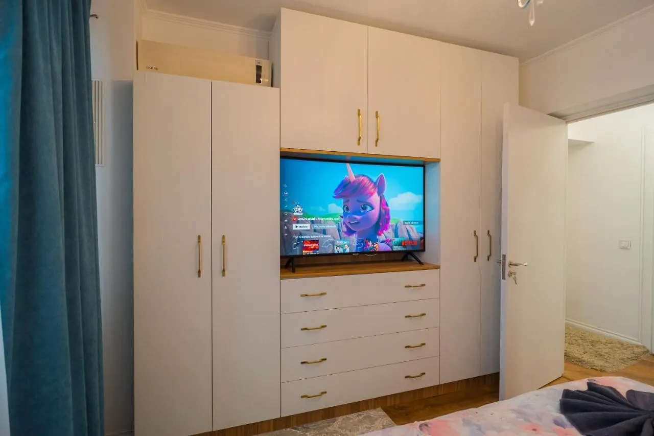Cozy & Spacious 2Br Apartment With Netflix Bucharest