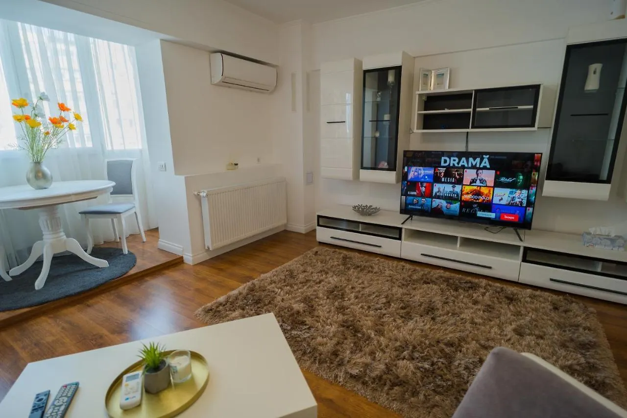 Cozy & Spacious 2Br Apartment With Netflix Bucharest 0*,