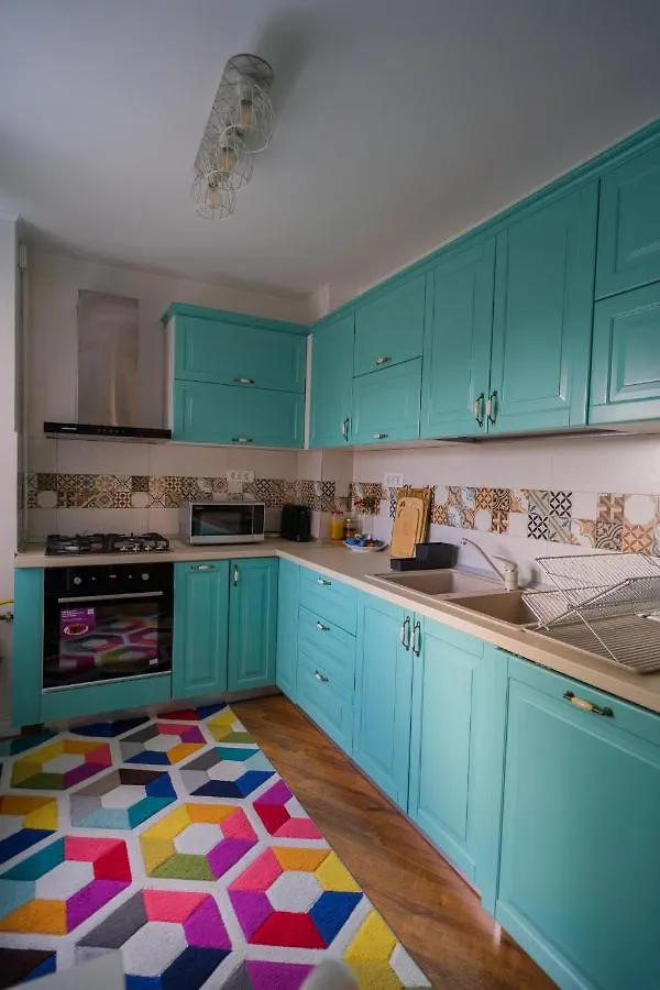 Cozy & Spacious 2Br Apartment With Netflix Bucharest